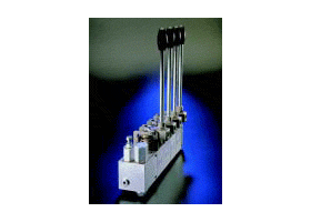 HAWE����DLϵ���քӲٿv�Ķ�·�Q���y